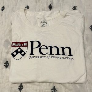 NWOT UPenn University of Pennsylvania Short Sleeve T-shirt